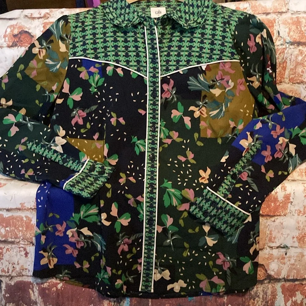 Cabi Bronco Mix Print Green Button Blouse Women’s Size Medium - Picture 2 of 11